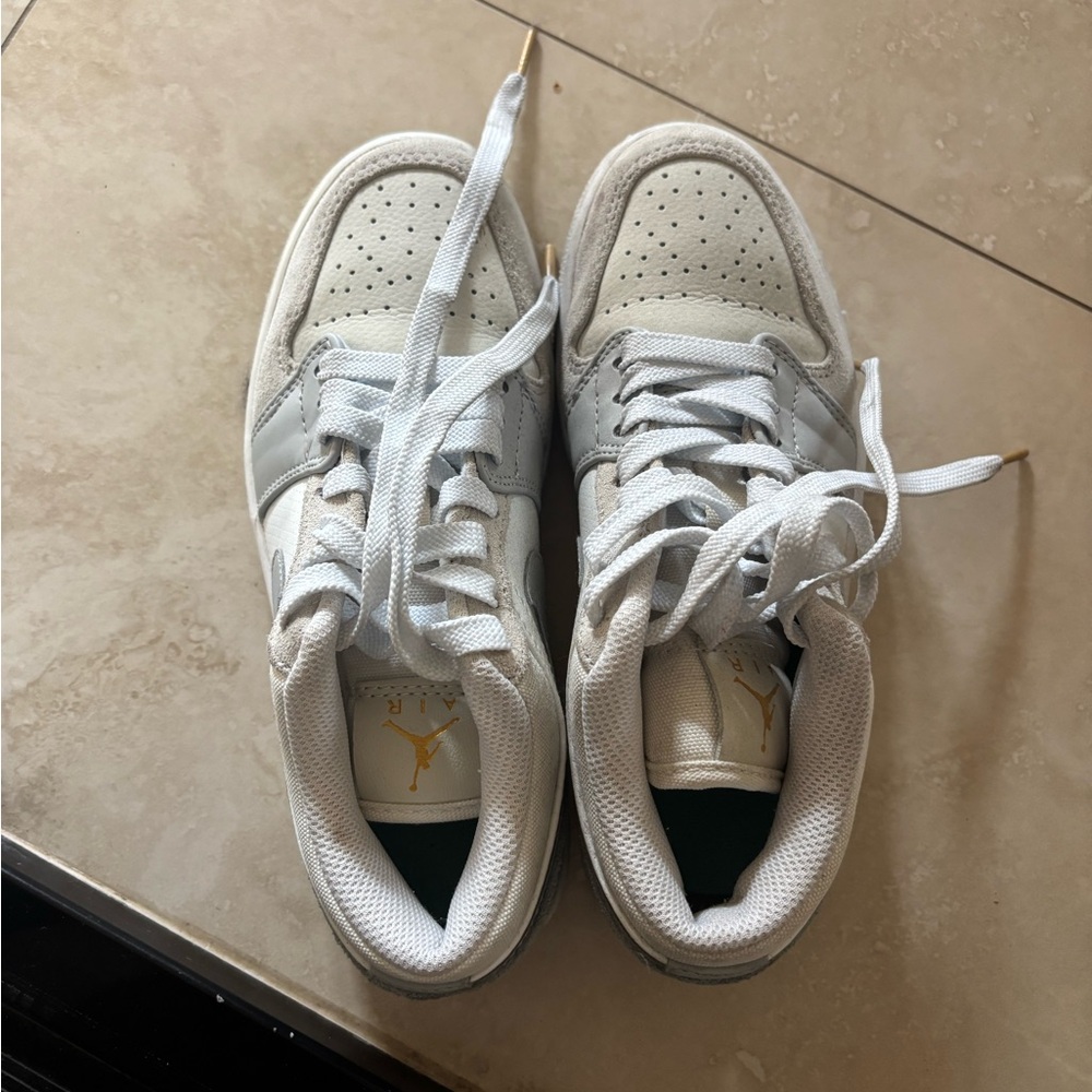 Jordan Nike 1 low white shoes